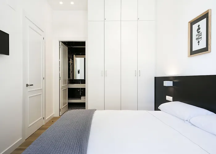 Murmuri Mercader Aparthotel
