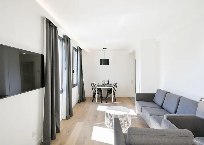 Hotel apartamentowy Murmuri Mercader 4*
